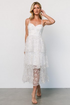  발틱 본 아나비 티어드 미디 드레스 화이트 + 골드 | 의류 미디 드레스