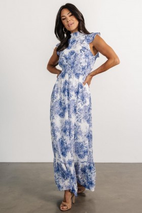  발틱 본 키어니 러플 맥시 드레스 화이트 + 블루 플로럴 | 의류 게스트 드레스