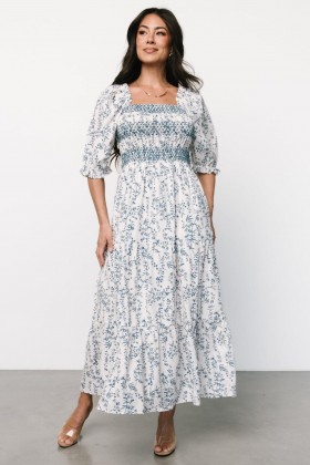  Šaty Baltic Born Tulsa Smocked v barvě smetanově bílé a modré | Oblečení Midi šaty